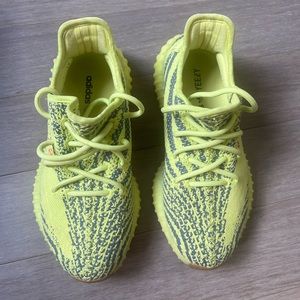 Yeezy Adidas 350 V2 Red. Size 6. With Box